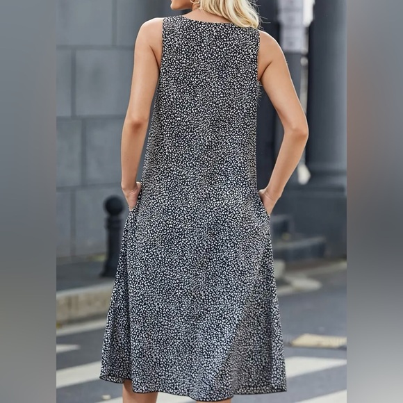New black & white loose and flowing sleeveless spring summer dress women… - Picture 3 of 5